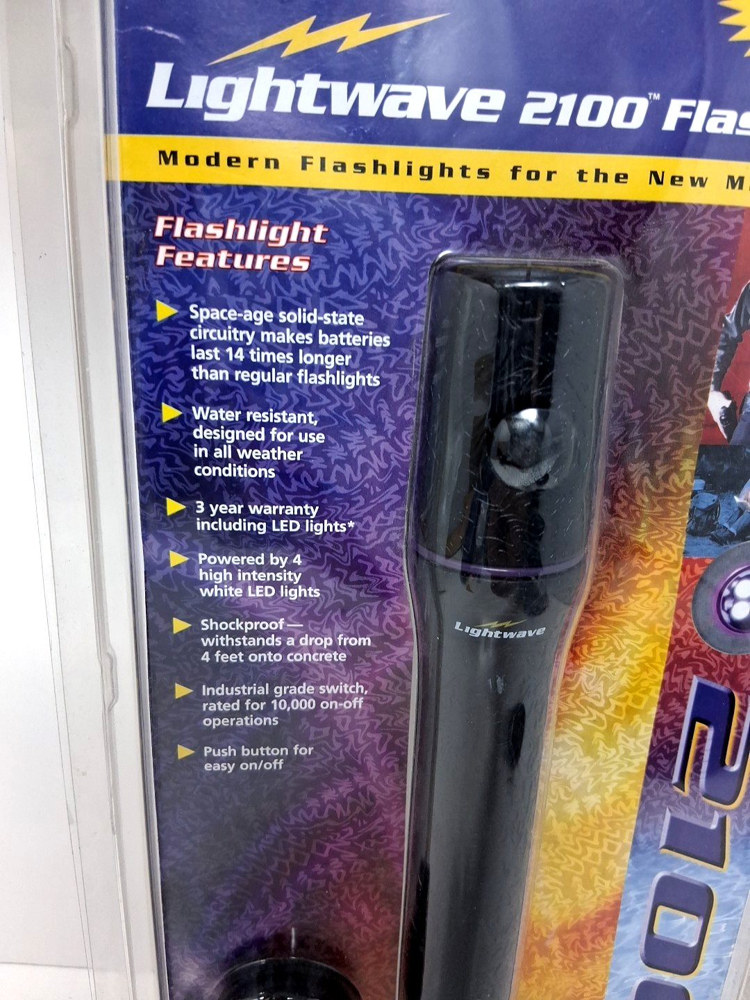 Lightwave 2100 Flashlight Solid-state Light Emitting Diodes Water Resistant NEW