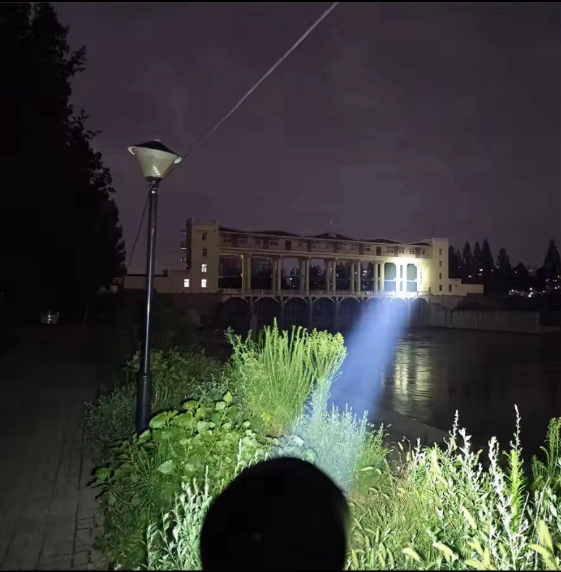 Wurrkos TD01 EXTREME THROW 1039 Meters 2200 Lumens Tactical 21700 Batt.