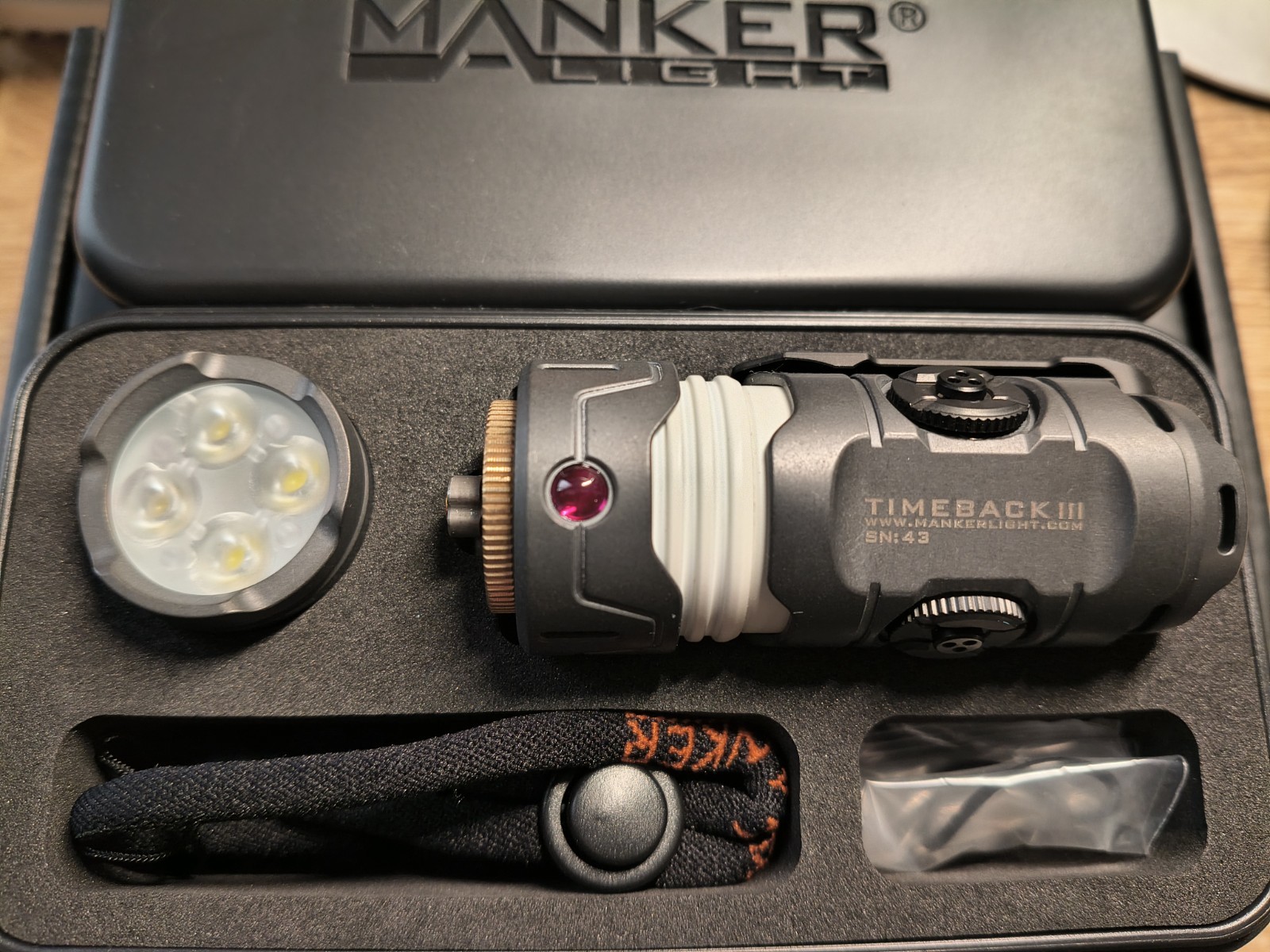 Manker Timeback III 3 Limited edition Flashlight 2500LM Zirconium+White Titanium