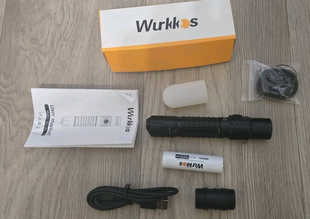 Wurkkos FC12C Led Flashlight with accessories – Black – Buck Driver