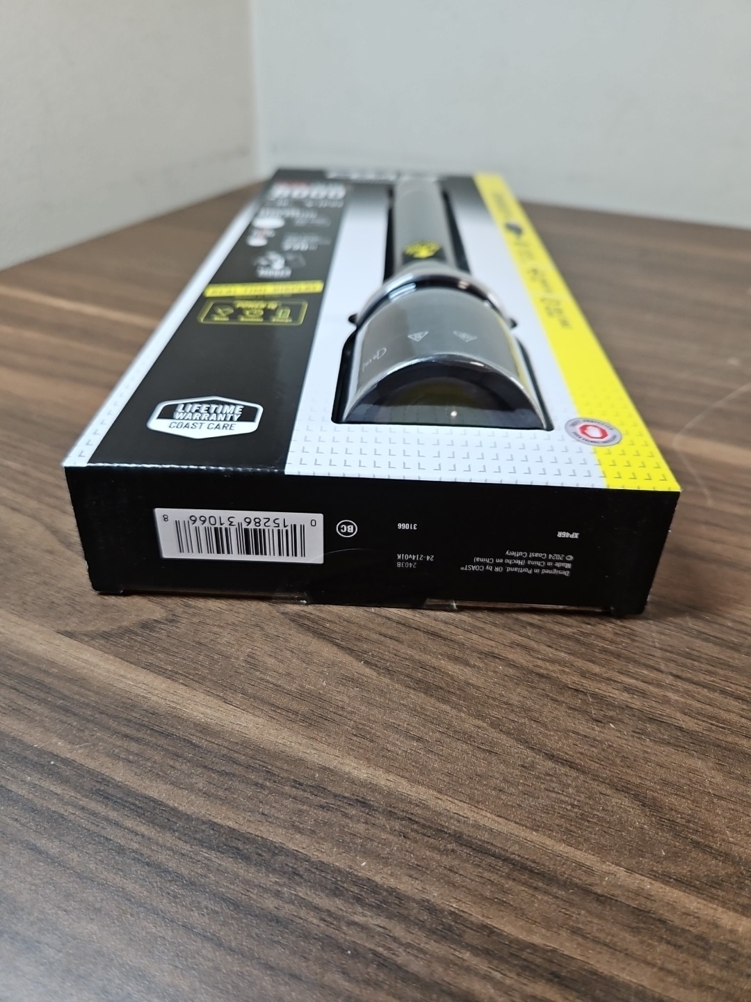 Coast 8000 Lumens LED Rechargeable Flashlight (XP46R)