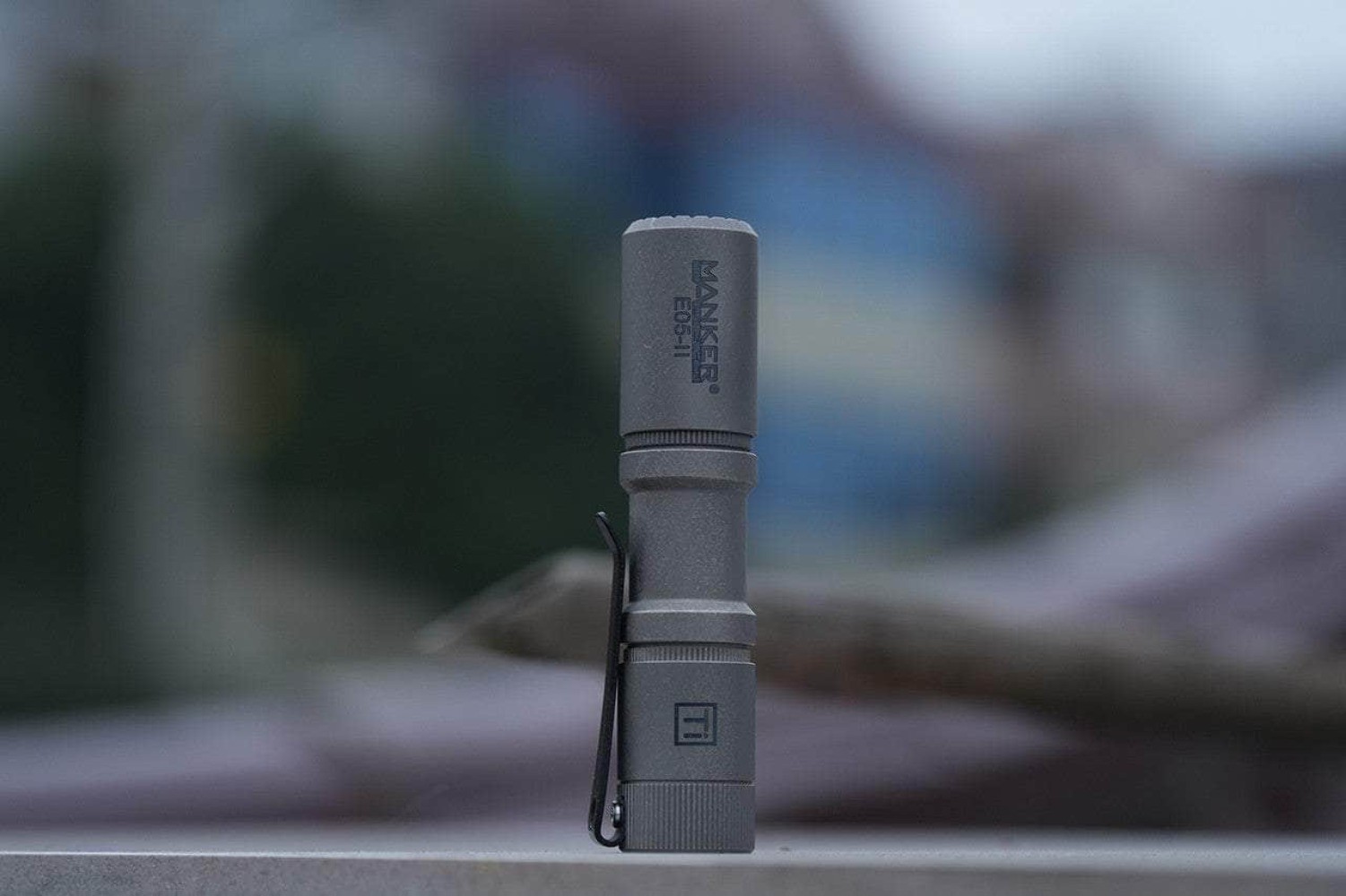 Manker E05 II – Stonewashed Ti
