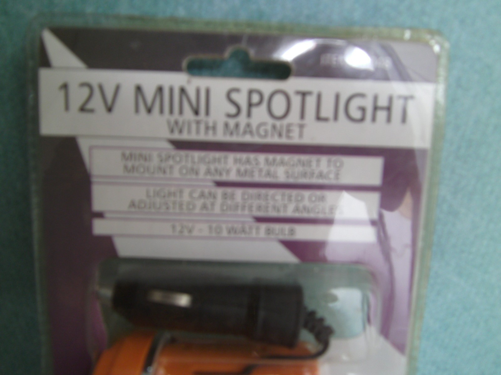 NEW 12V MINI SPOTLIGHT WITH MAGNET MOUNT ADJUSTABLE WITH CORD, GREAT 4 MECHANIC