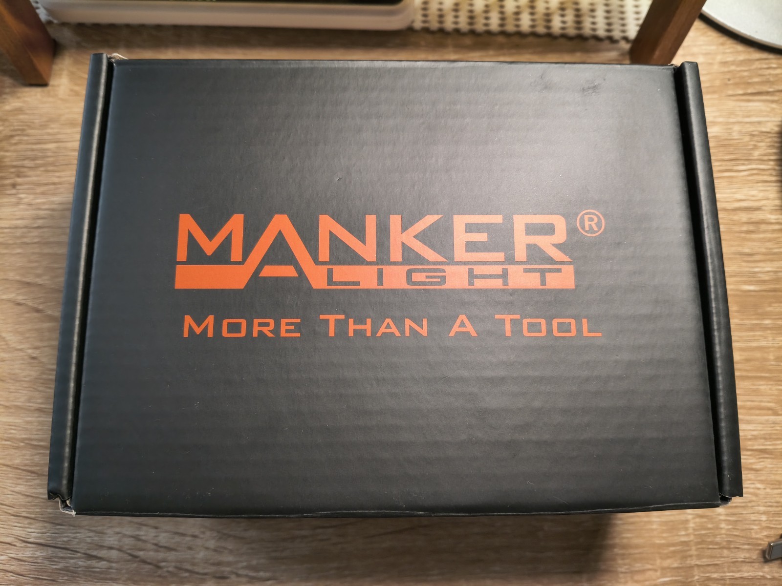 Manker Timeback III 3 Limited edition Flashlight 2500LM Zirconium+Red Titanium