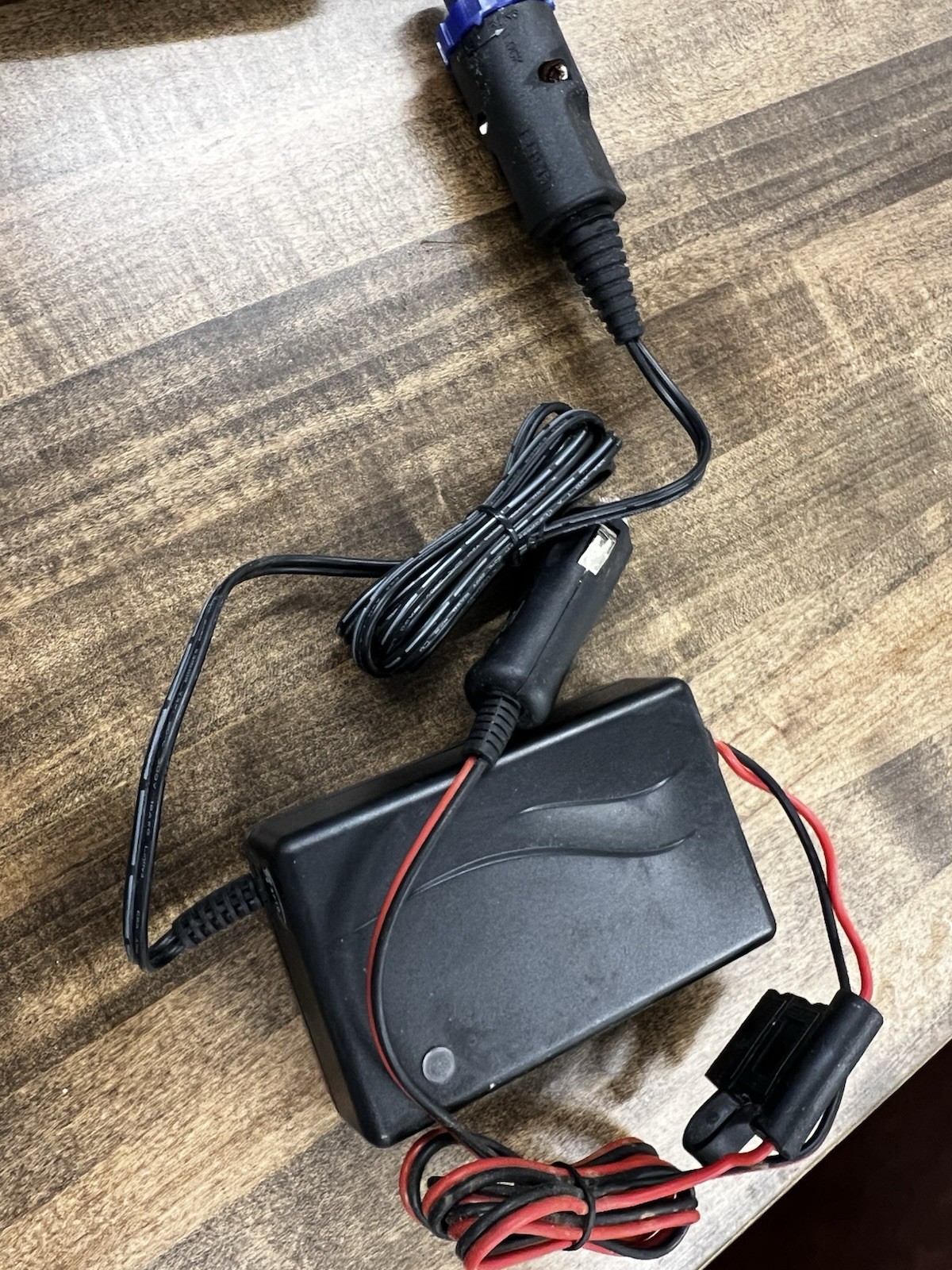 Pelican 9430 Remote Area Light 12v Chargers Tested Working But Rough Lot Of 3
