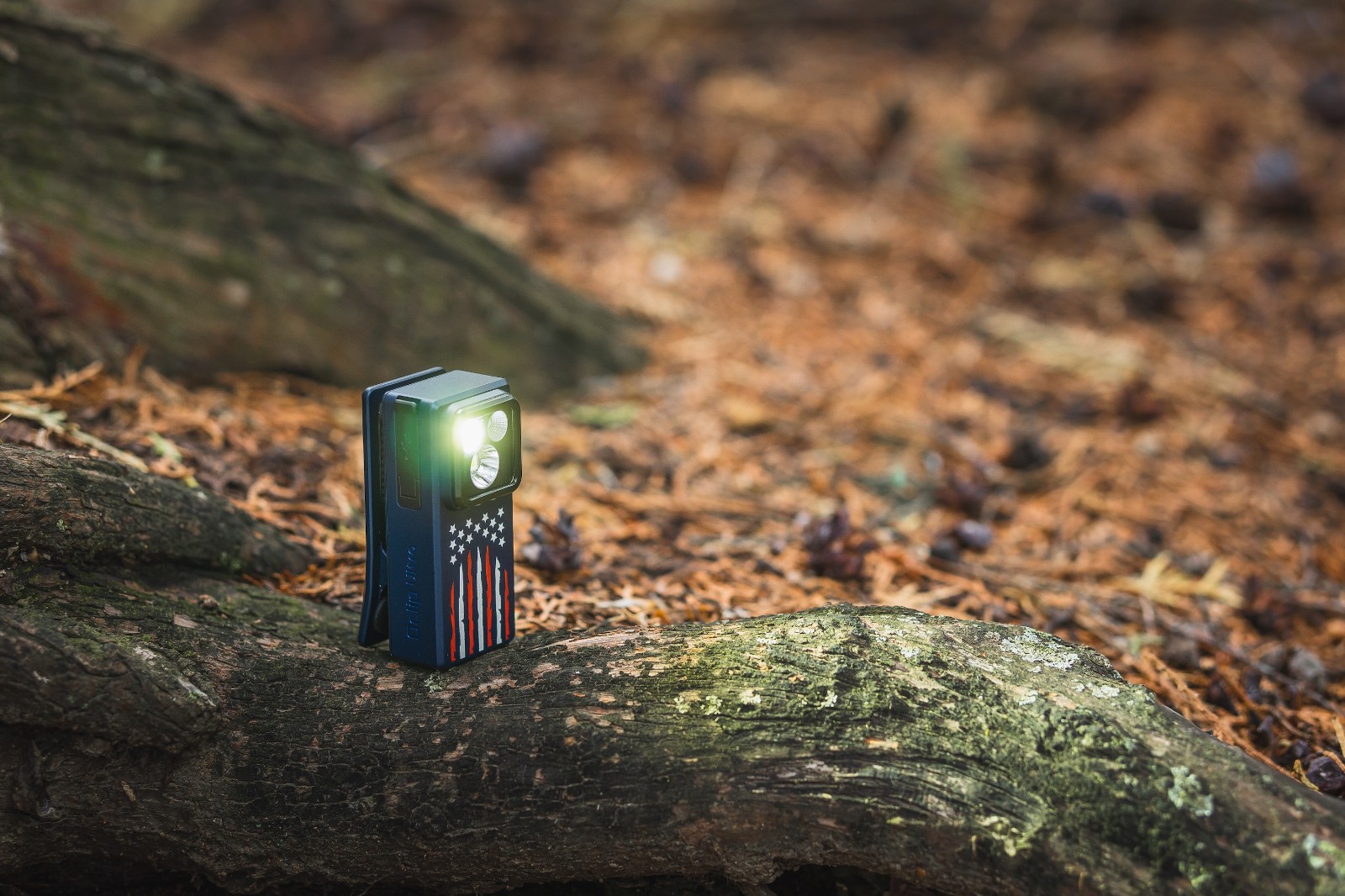 Olight Oclip Ultra Stars & Stripes Clip-On Light w/Oclip Headlamp Strap