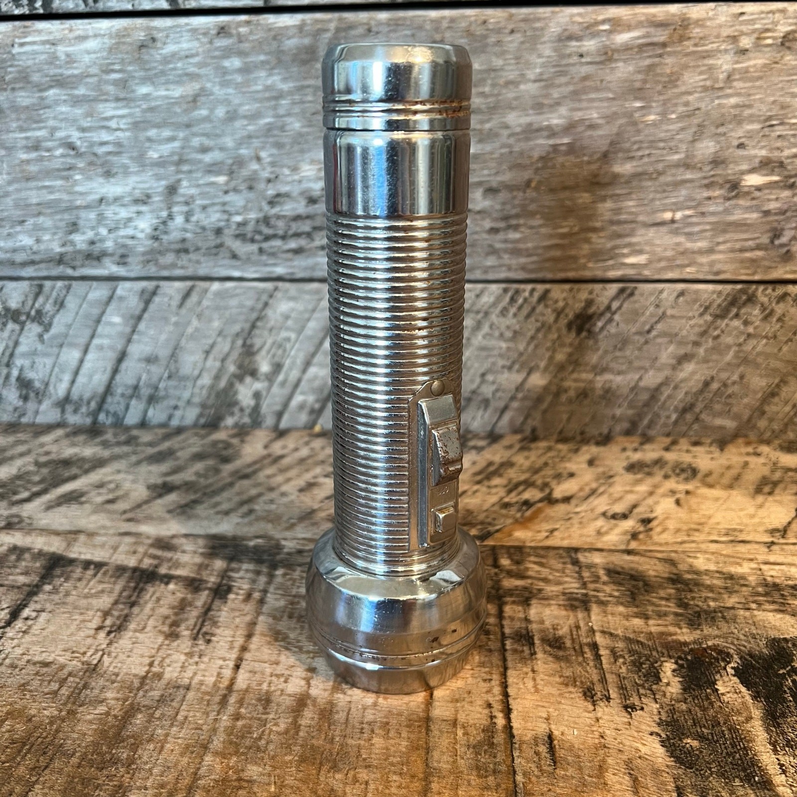 Vtg Metal Flashlight Heavy Duty Industrial Camping Outdoor Work Light Retro