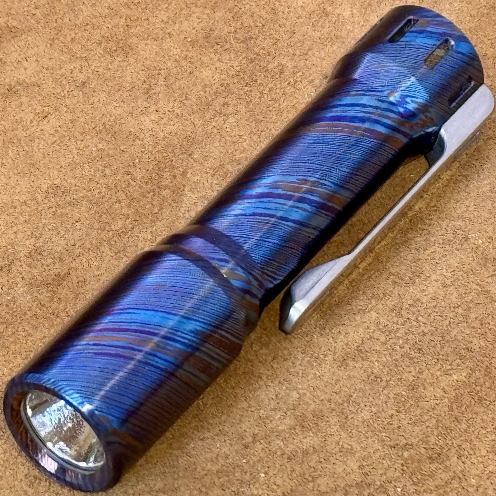 ReyLight LANapple Style EDOLUC Timascus Glow arrow Smooth 14500 Flashlight 4000k