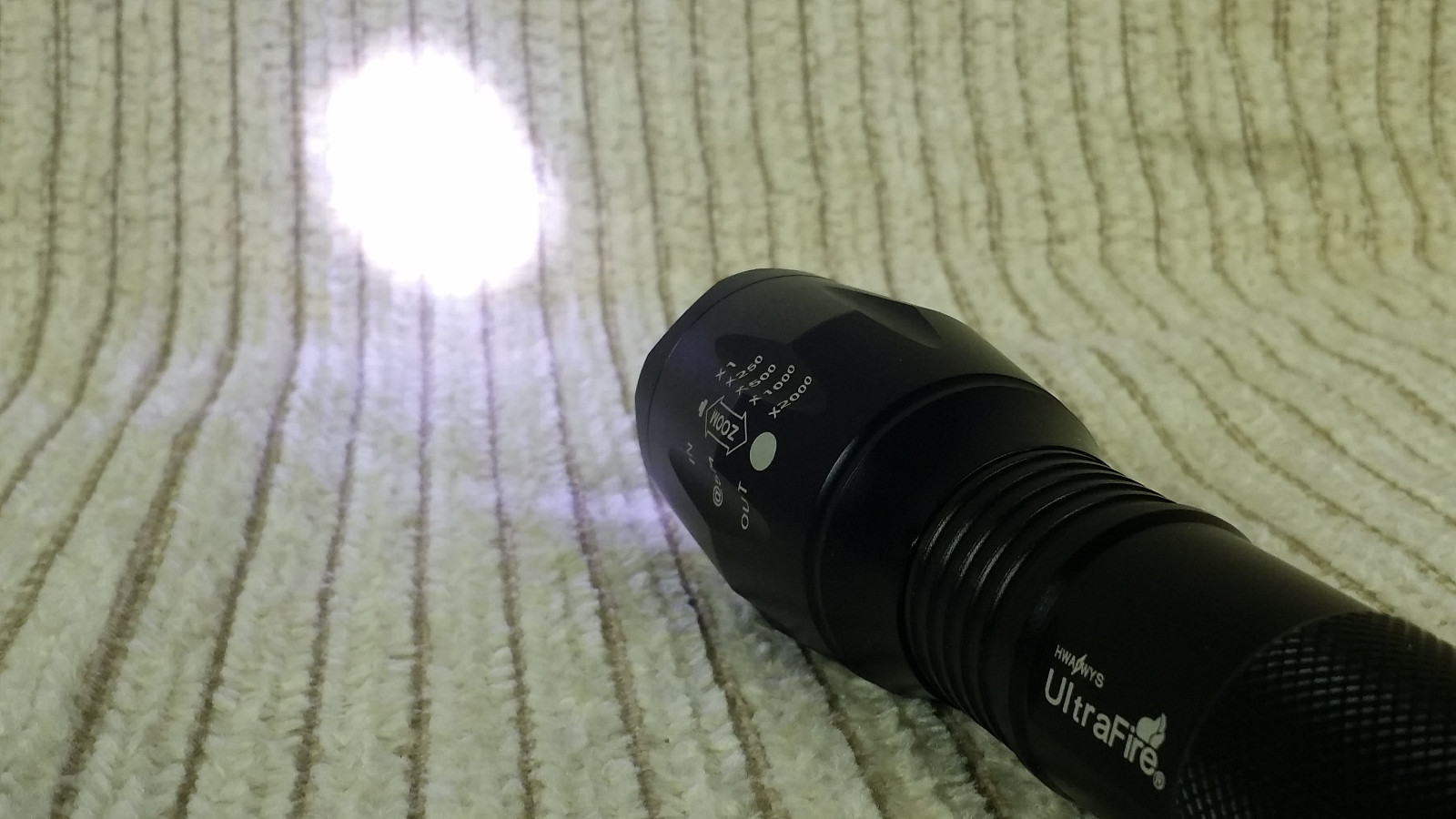 4 Super Bright LED Flashlights 2000 Lumen Cree Xml-T6 Waterproof Zoomable 5-mode