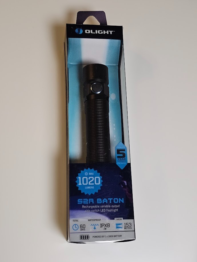 NIB Sealed OLIGHT S2R Baton 1020 Lumen Flashlight. RARE Collectors item gift