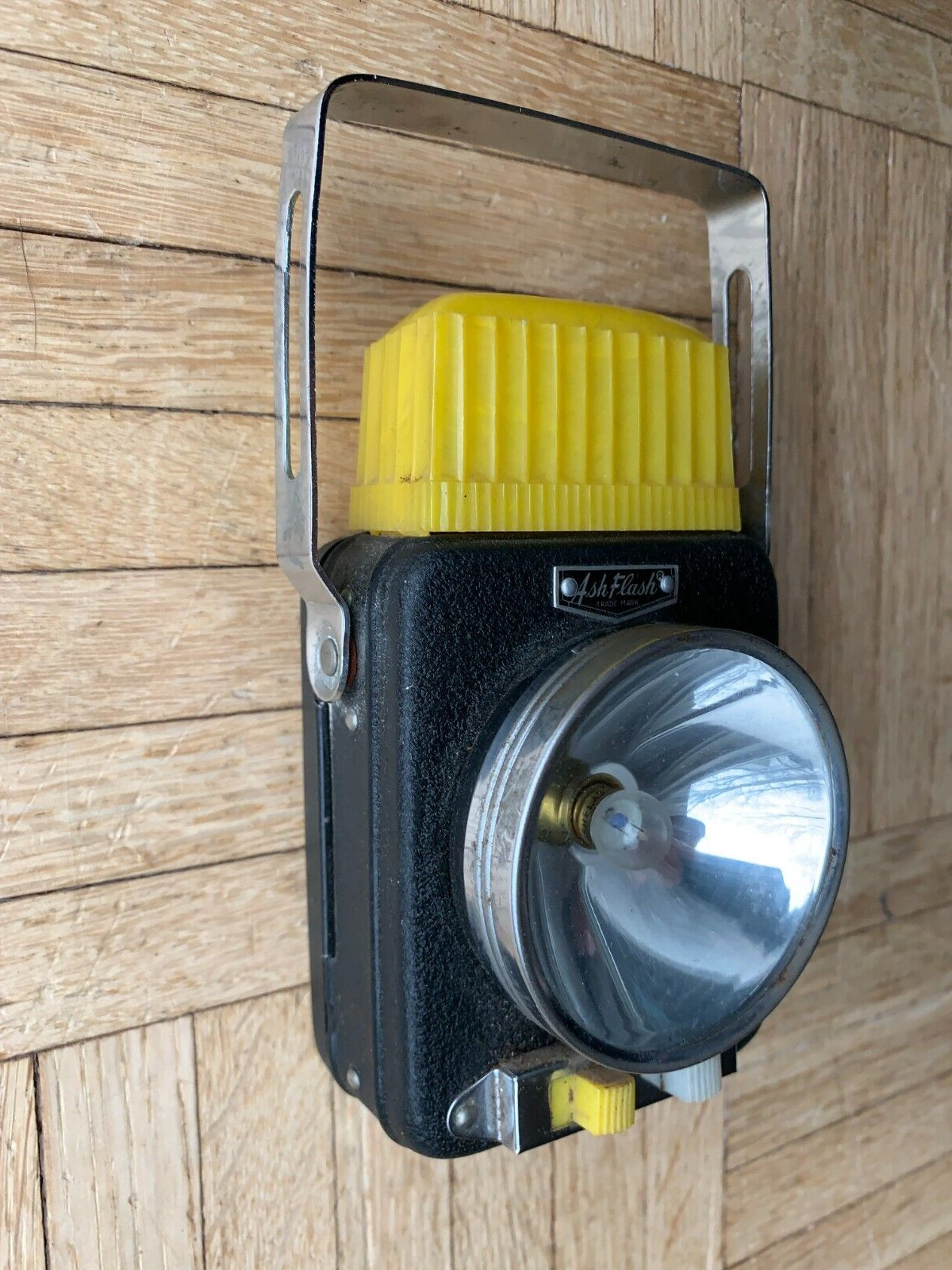 VINTAGE Ash Flash Lantern Style Flashlight Working