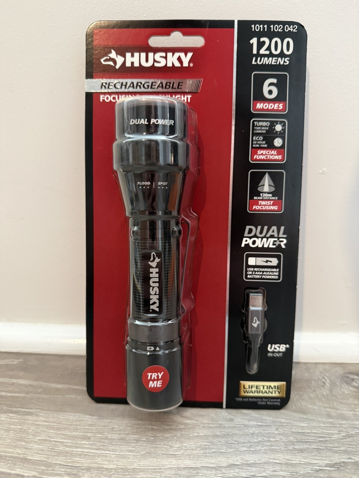 Husky 1200 Lumens Dual Power LED Rechargeable Focusing Flashlight