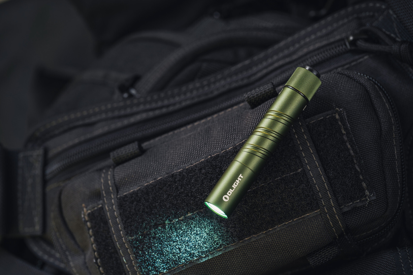Olight I3T 2 EOS OD Green Dual-Output Tail Switch EDC Flashlight, 200/300 Lumens