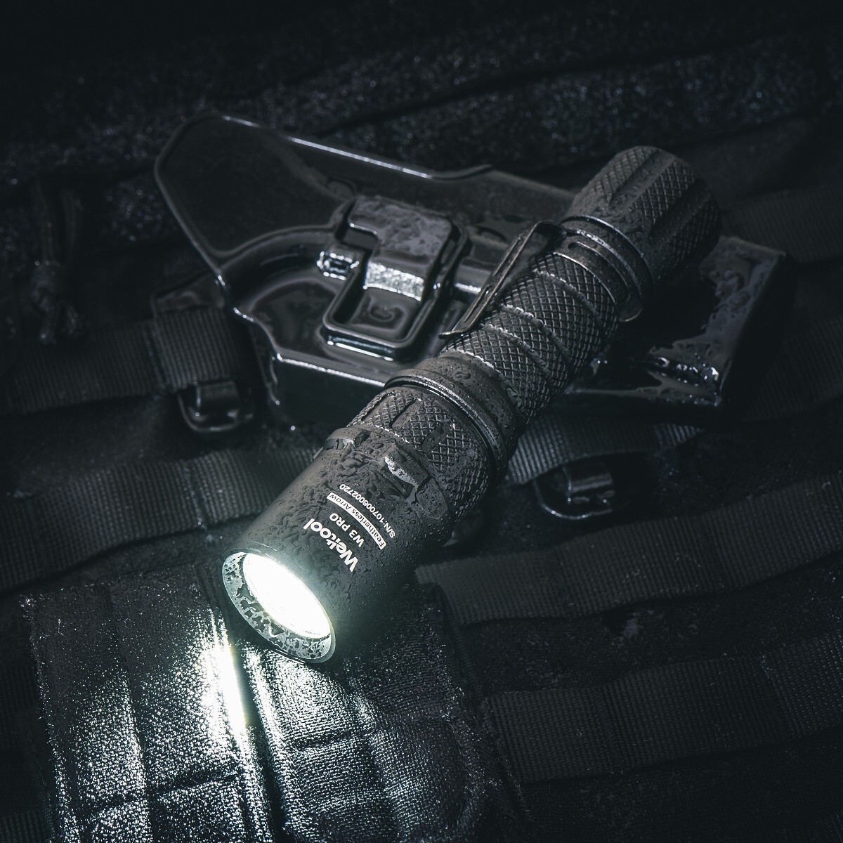 Weltool W3Pro TAC LEP tactical flashlight 930 Lumens 1479 Meters Beam Throw