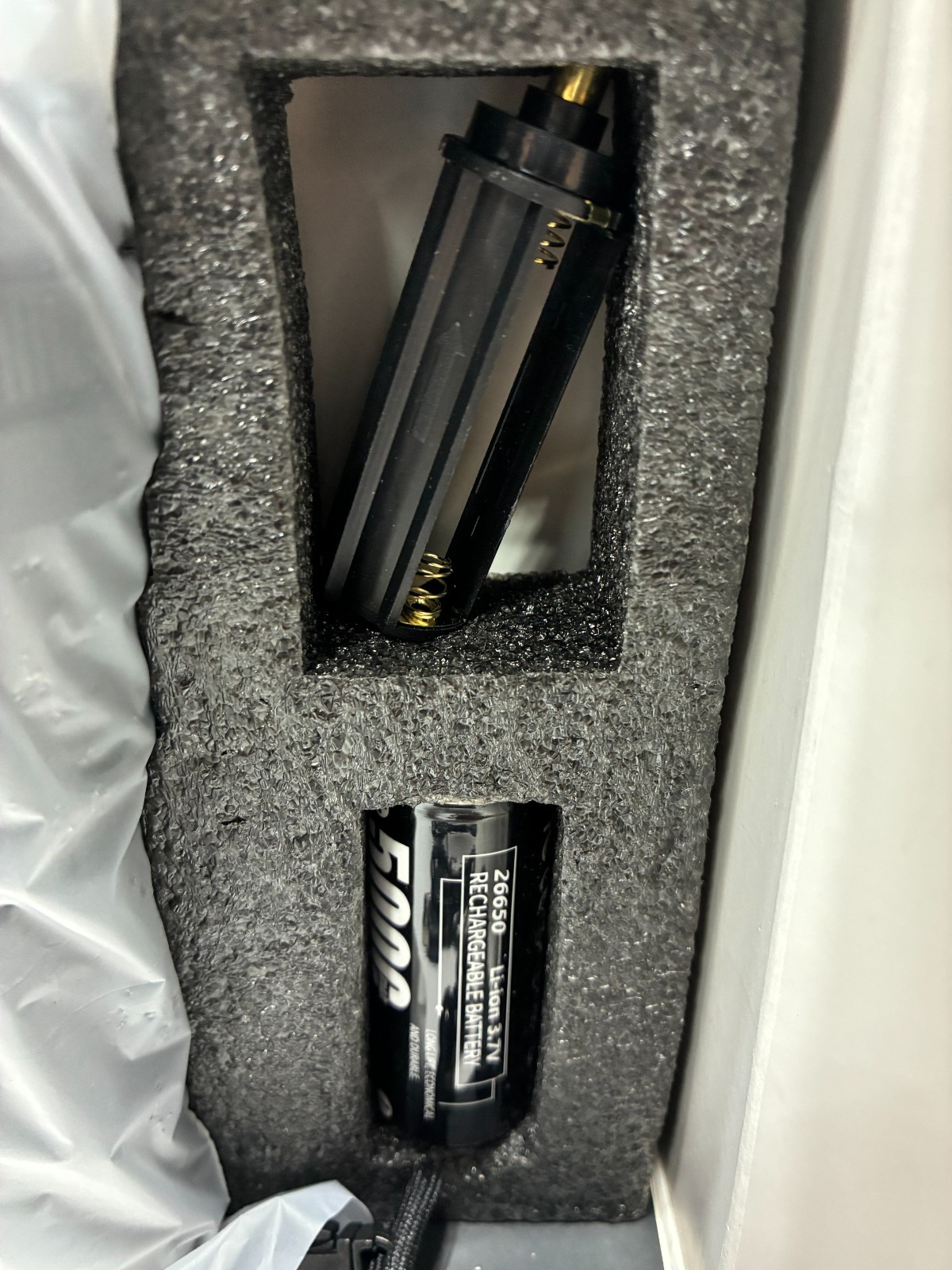 Renook Rechargeable Flashlight 5v P50 LED 3 modes