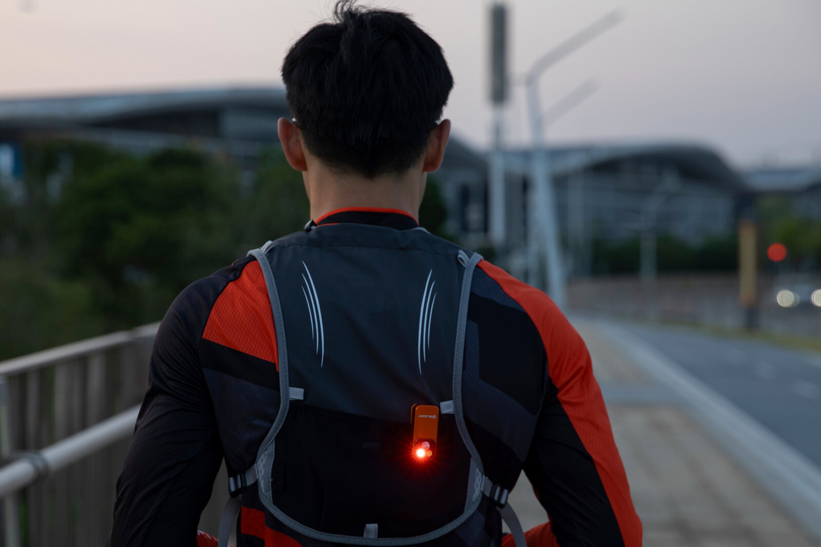Olight Oclip Pro Orange Clip on Flashlight, Floodlight Spotlight/Red Light, 500L