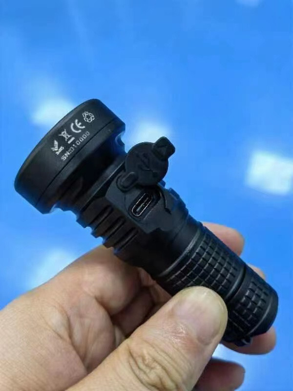 Mankerlight 2000 Lumen 600 Meter Mini EDC Flashlight USB C Rechargeable Black