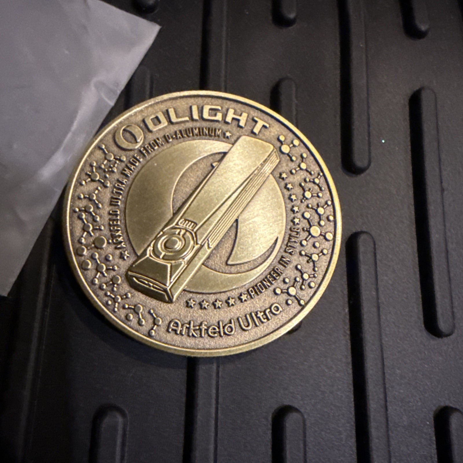 OLIGHT Arkfeld Ultra OAL Limited Edition CHALLENGE COIN