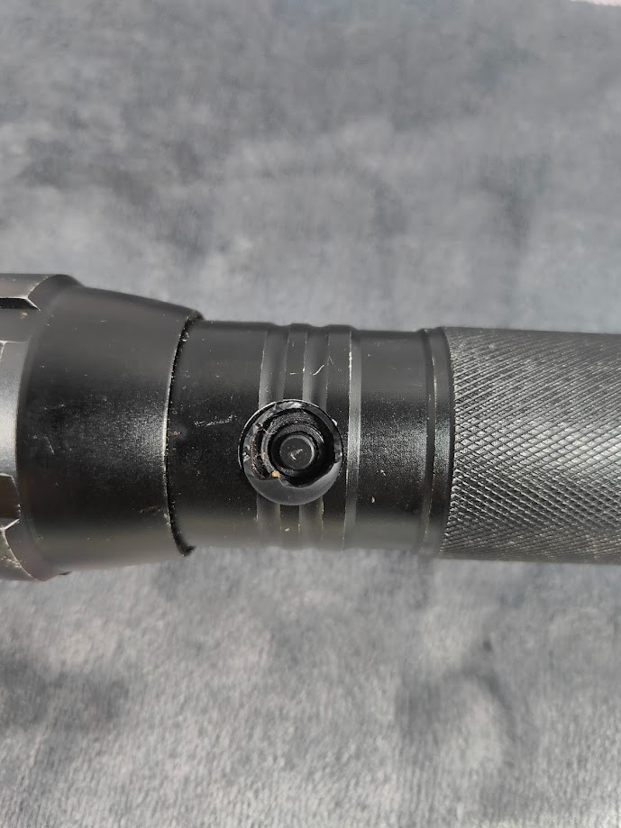 Tac Extreme Black Flashlight 3D Batteries Strobe 12″