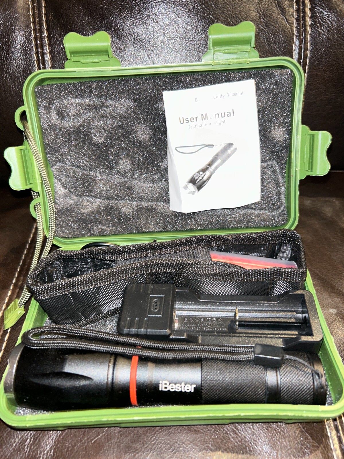 Brand New In Box iBester Tactical Flashlight 800m Distance T6061