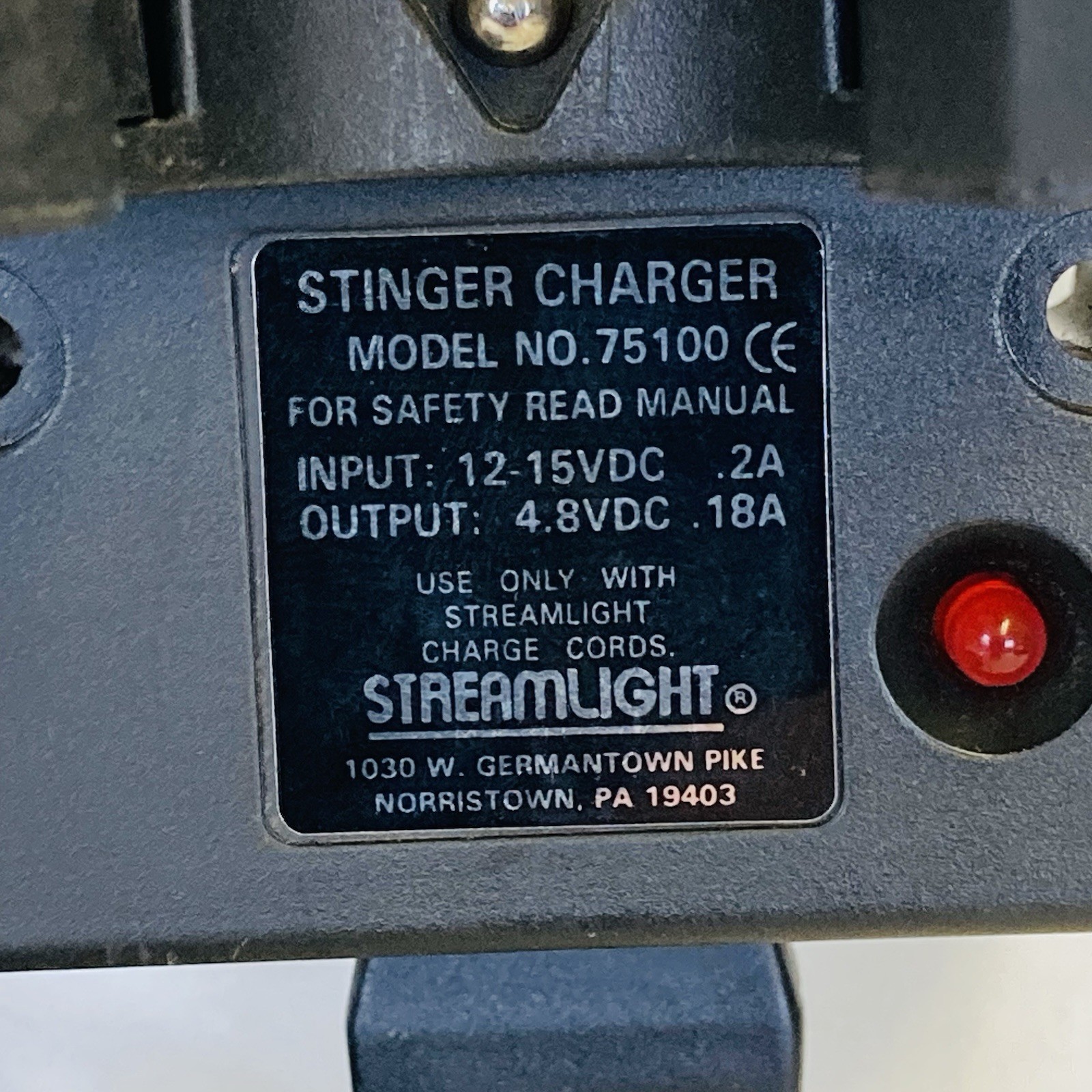 STREAMLIGHT Stinger Flashlight and 75100Charger/Wall Bracket – Tested and Works