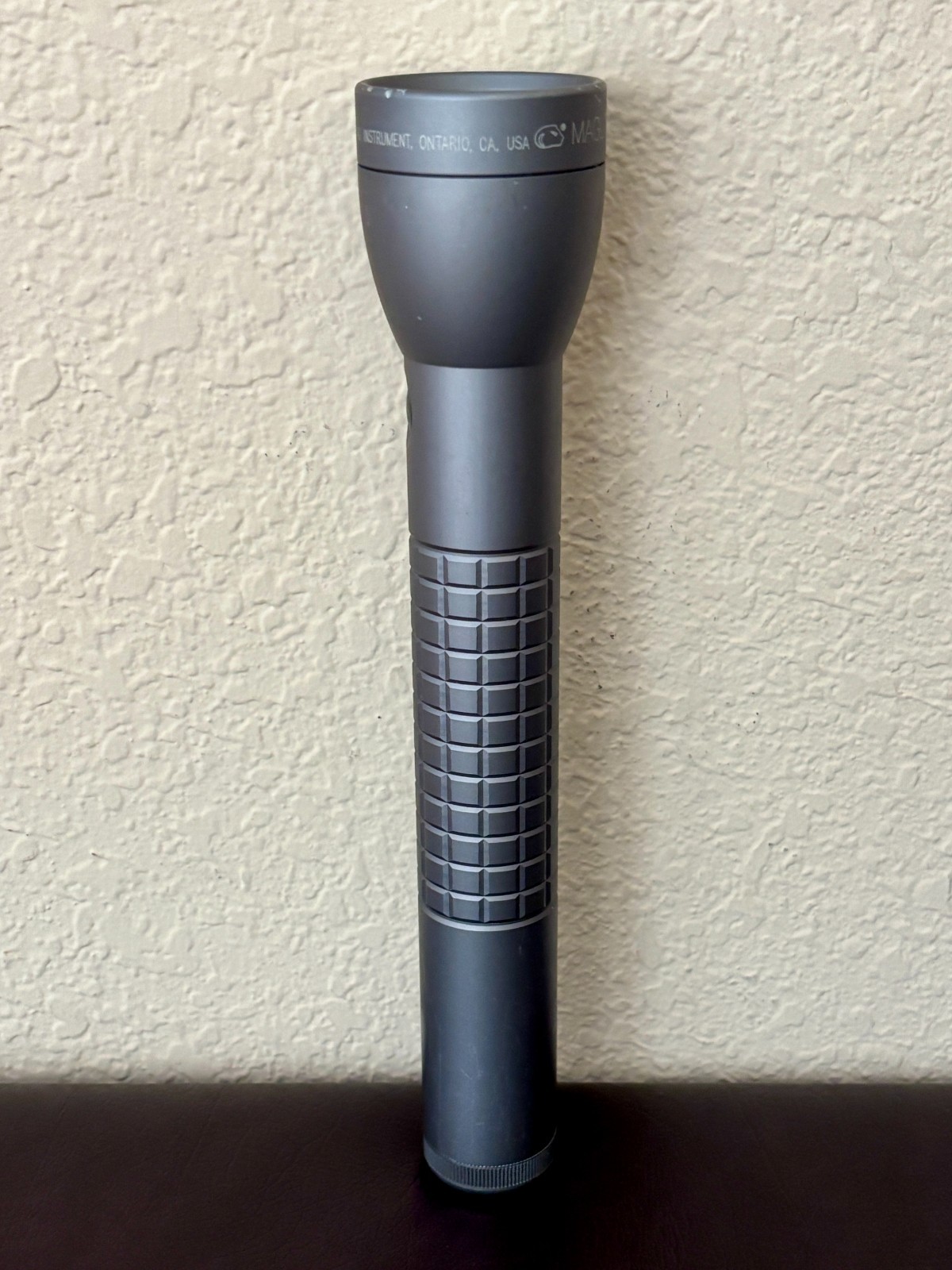 MAGLITE ML300LX 3 D cell Torch/Flashlight Professional Tactical Model Knurled