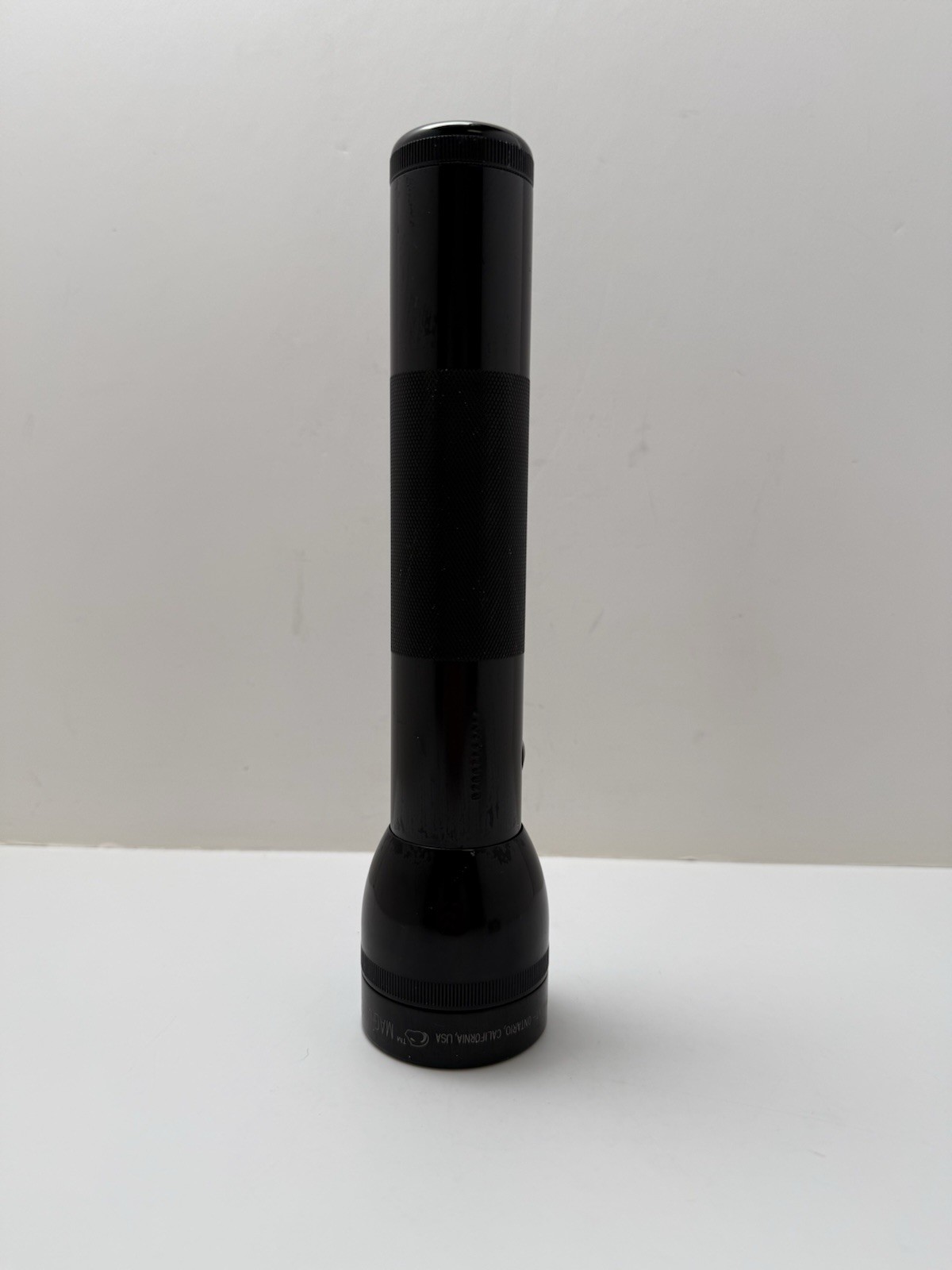Vintage MAG-LITE 10” Mag Instrument 2 D Cell Black Flashlight Heavy Made In USA