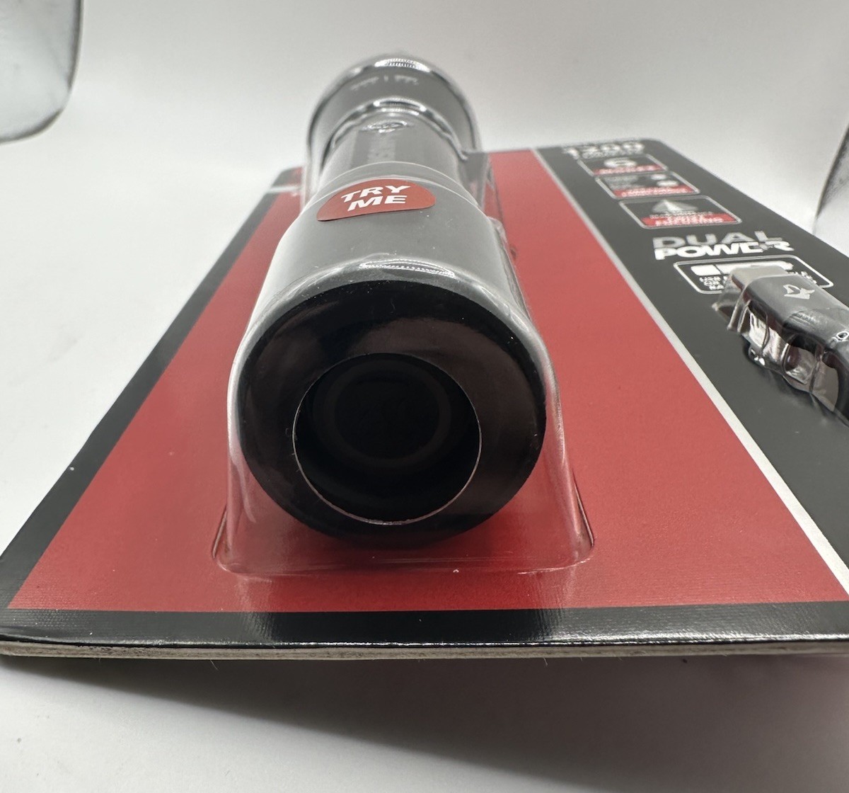 Husky 1200 Lumens Dual Power LED Rechargeable Focusing Flashlight (PVL-FLT-0020)