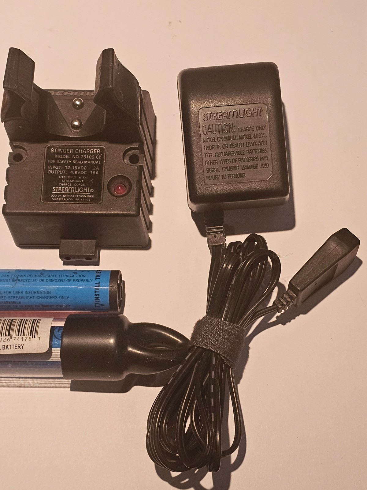 Streamlight Stinger & Strion Chargers 75100 & 74114 New w/ 2 batteries, 1 new