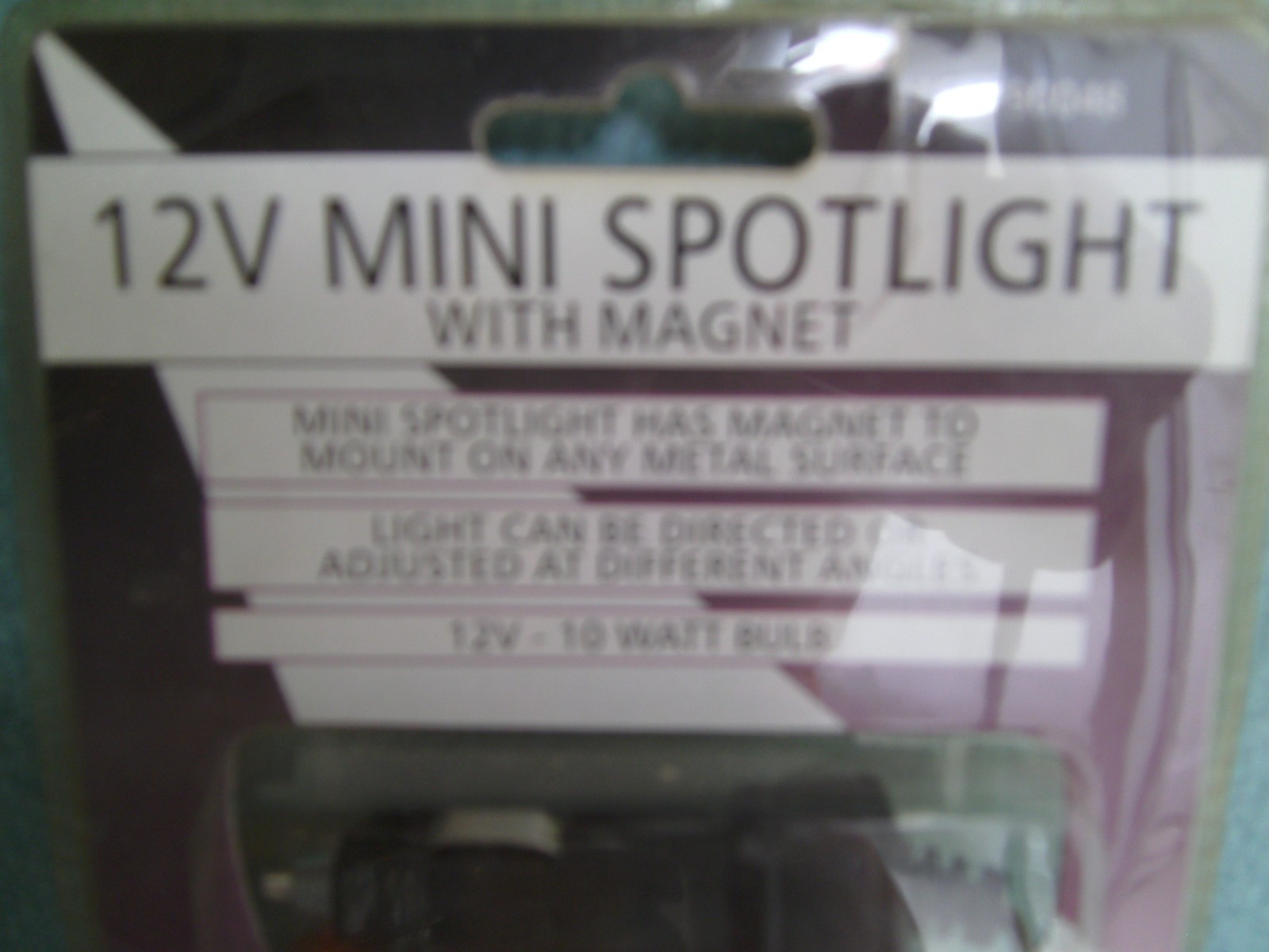 NEW 12V MINI SPOTLIGHT WITH MAGNET MOUNT ADJUSTABLE WITH CORD, GREAT 4 MECHANIC