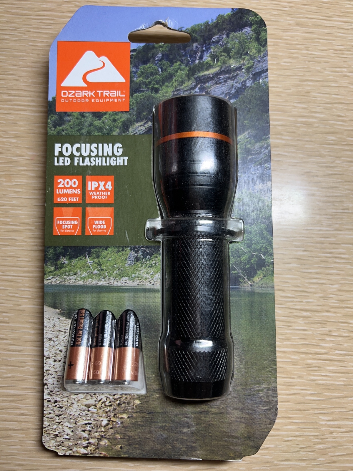 Ozark Trail FT-WZ37200 200 Lumens IPX4 Focusing Spot Wide Flood LED Flashlights