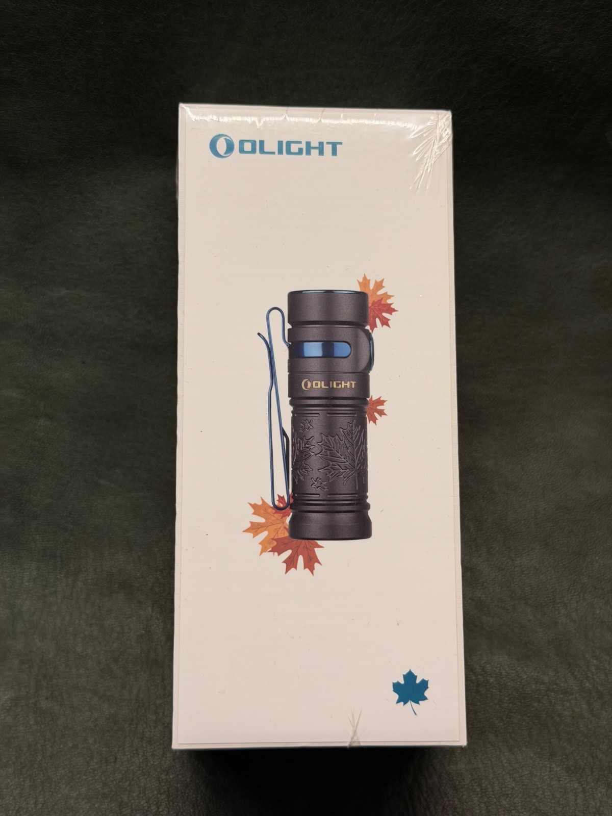 OLIGHT Baton 3 Limited Edition Seasons AUTUMN/FALL Flashlight
