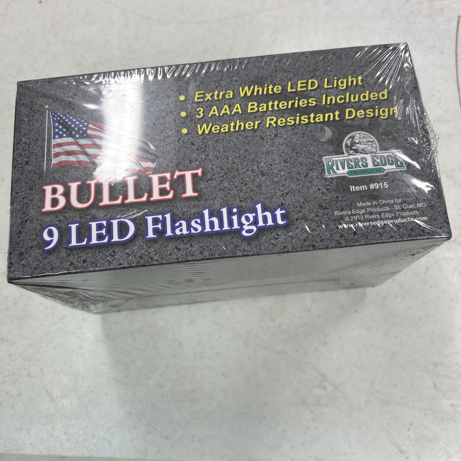 River Edge 9 Led Bullet Flashlights W Display Box “Resell”