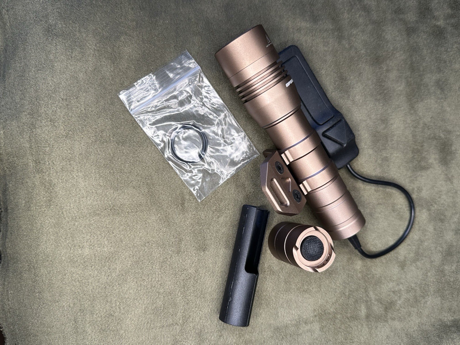 OPSMEN Fast 502 Tactical Flashlight 800 Lumens CR123A/18650