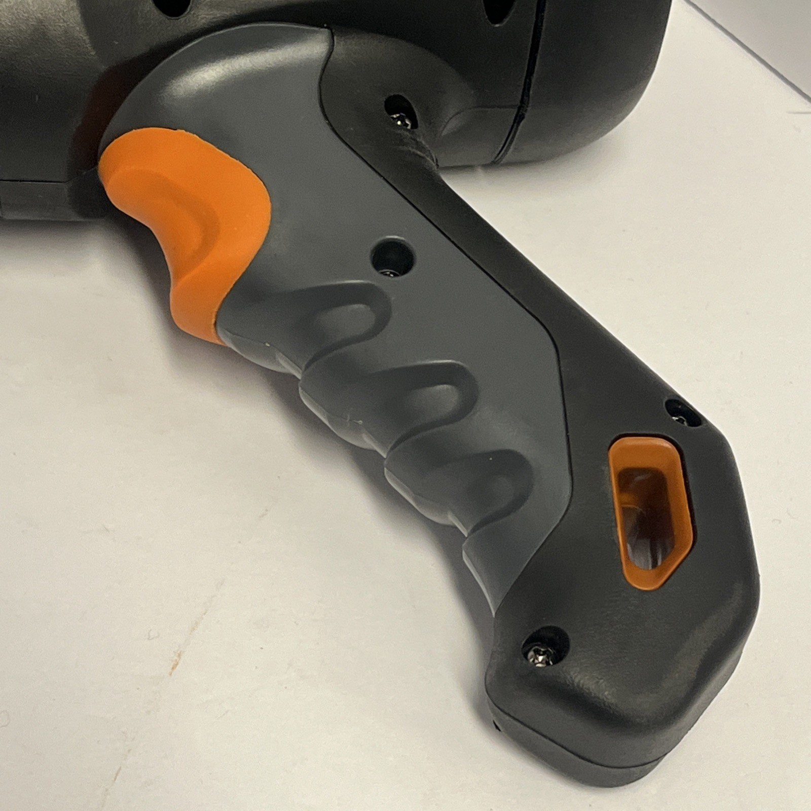 Energizer Spotlight ~ Hard Case ~ 600 Lumens