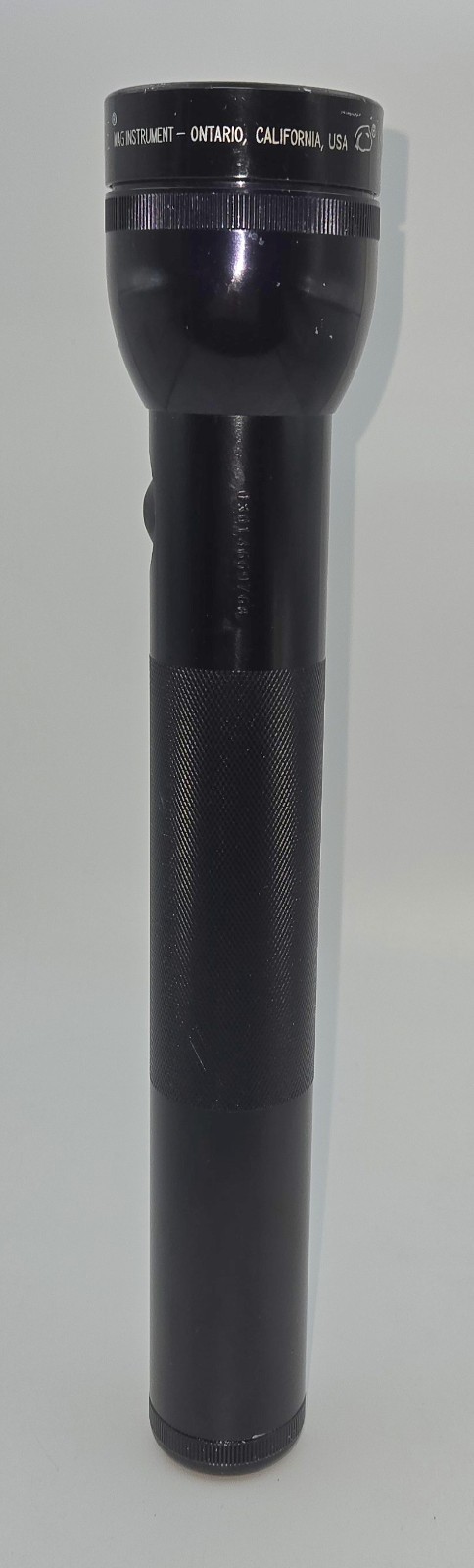 VNTG Maglite 3 D Cell Flashlight Black Incandescent Heavy Duty Made in USA WORKS