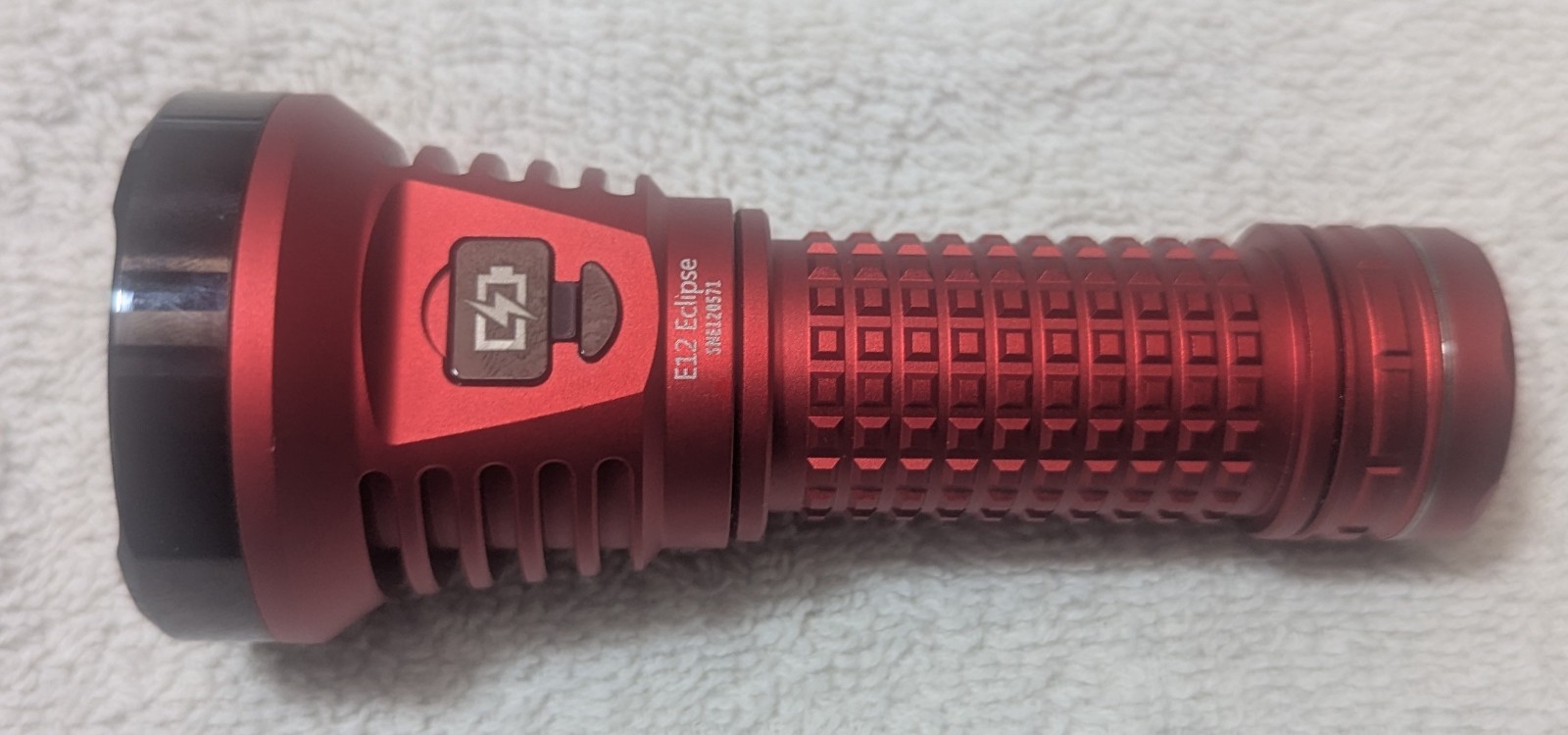 Fireflies E12 Eclipse High Powered Flashlight – 9,000 lumens