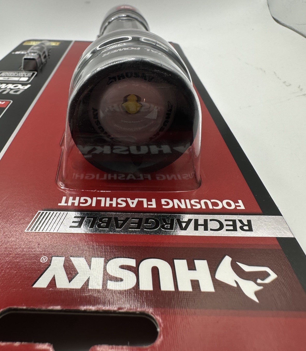 Husky 1200 Lumens Dual Power LED Rechargeable Focusing Flashlight (PVL-FLT-0020)