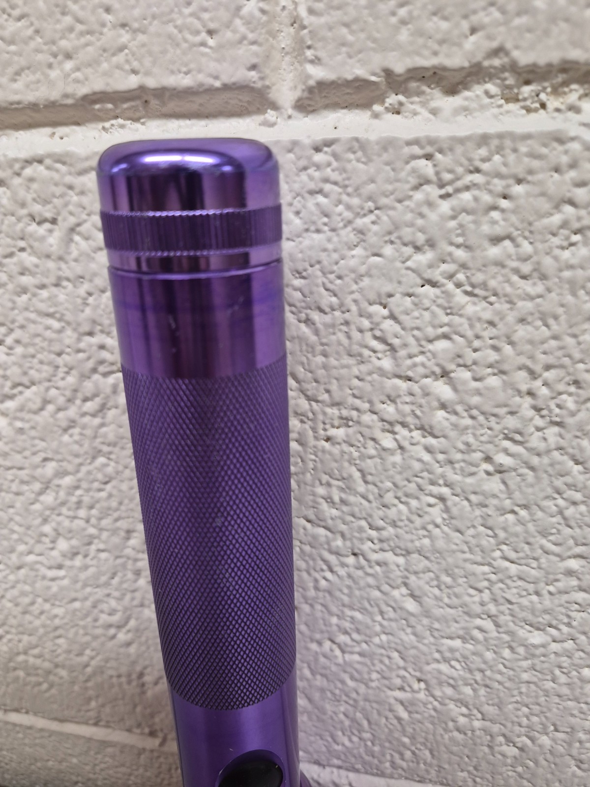 Rare Purple Maglite 2 C Cell Batteries 9in Model# 24786427