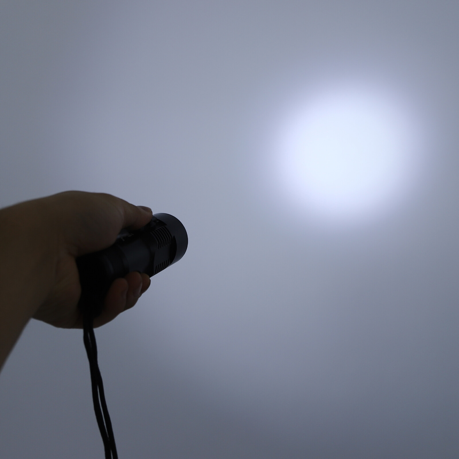 P70 LED Dive Light Waterproof Dual Color Submersible Torch 100m