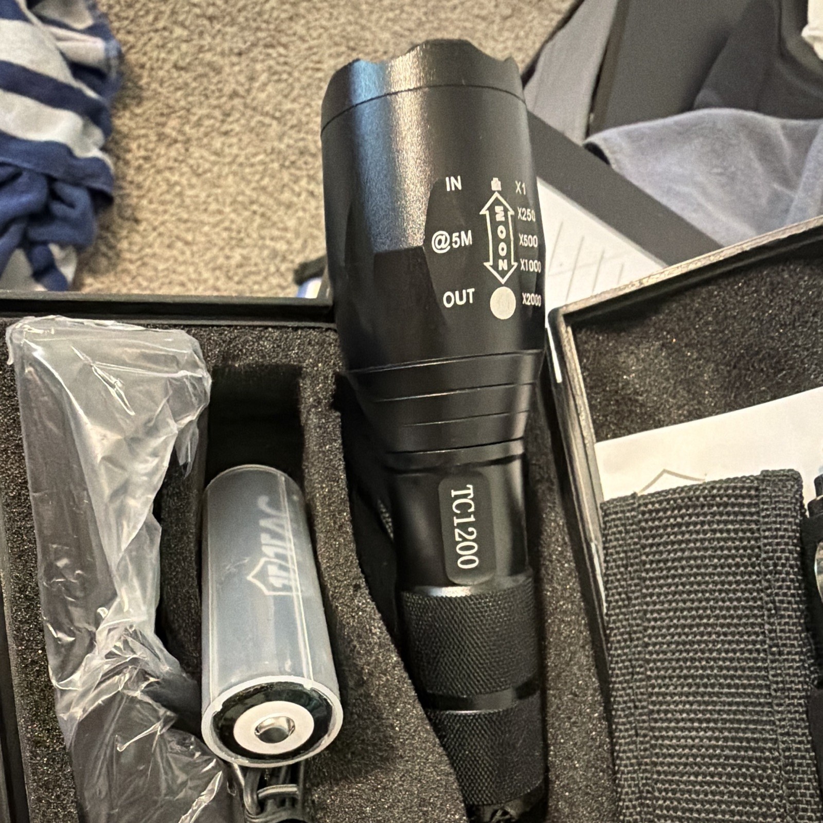 1TAC TC1200 Tactical Edition LED Flashlight 1200 Lumens 18650 Kit w/ Case