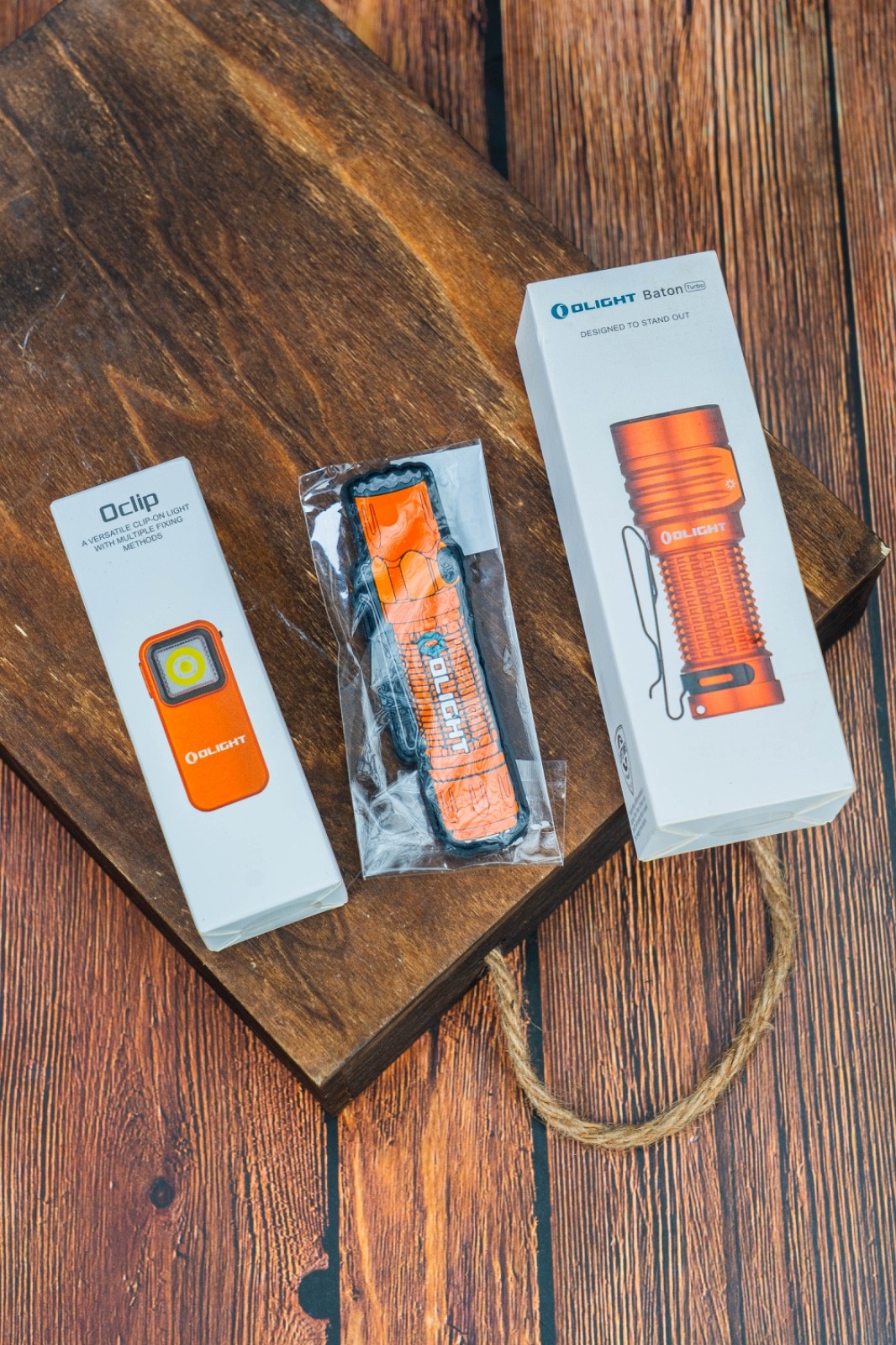 Olight Baton Turbo Orange & Oclip Orange Matching EDC Set + Patch
