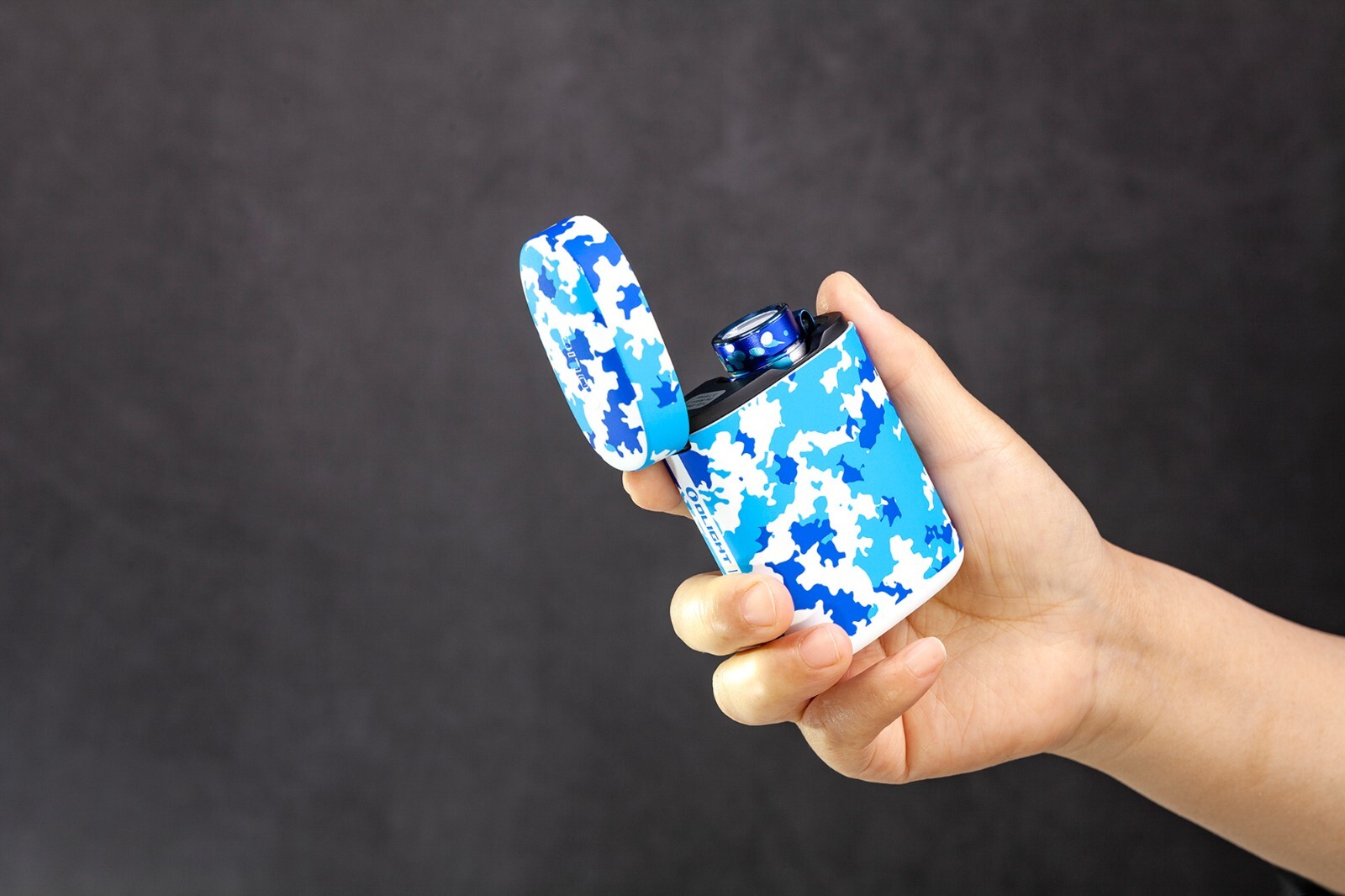 Olight Baton 3 Ocean Camouflage Premium, Portable Wireless Charger, 1200L, 166M
