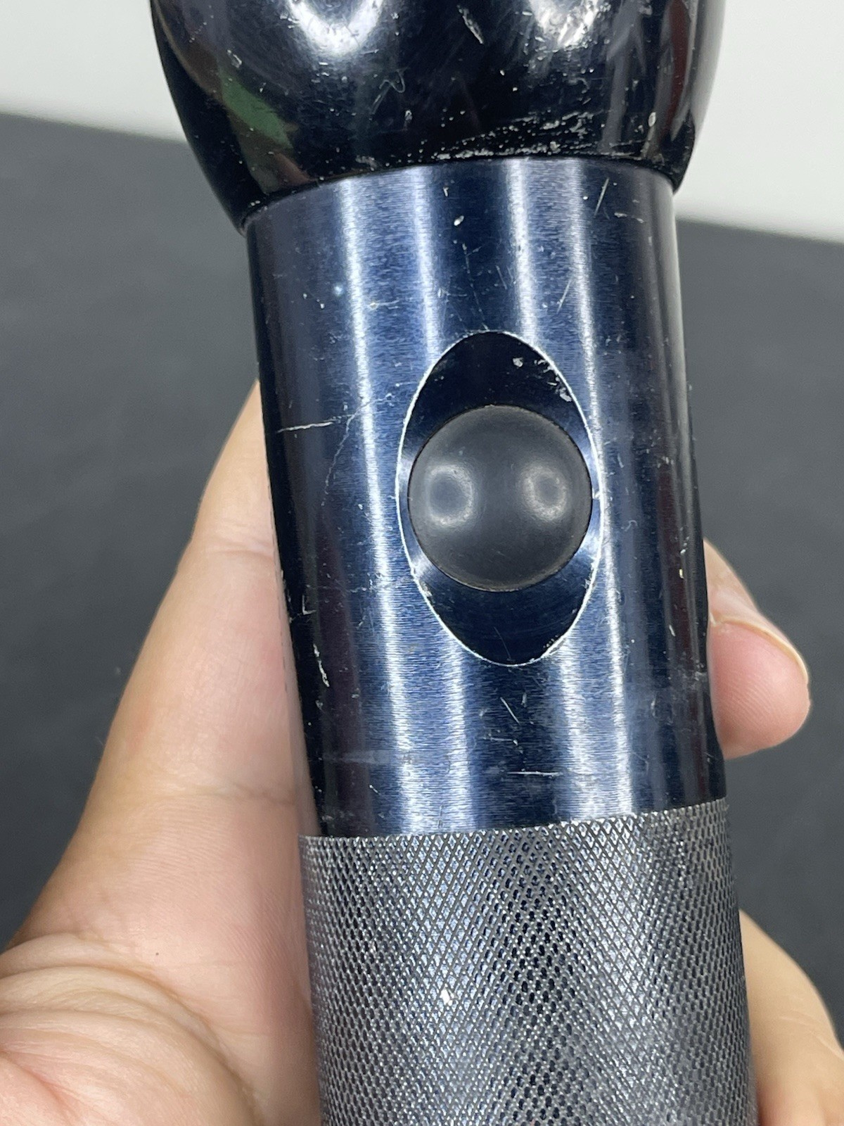 Vintage Maglite 12.5 in flashlight Black READ DESCRIPTION
