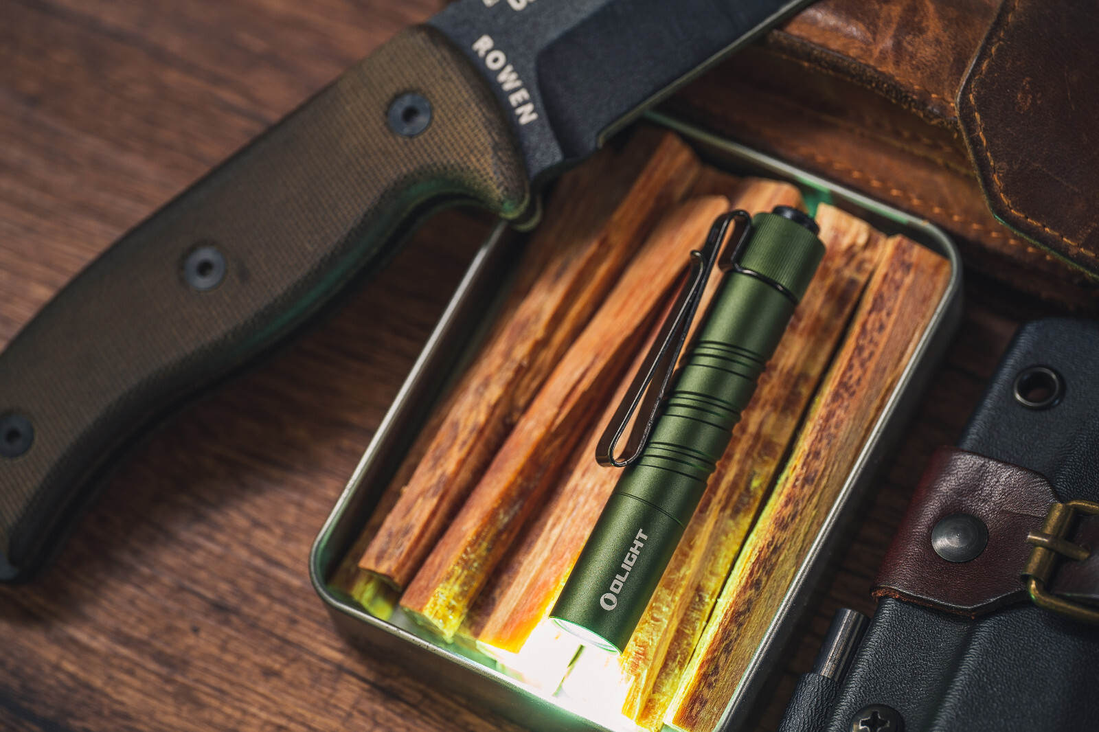Olight I3T 2 EOS OD Green Dual-Output Tail Switch EDC Flashlight, 200/300 Lumens