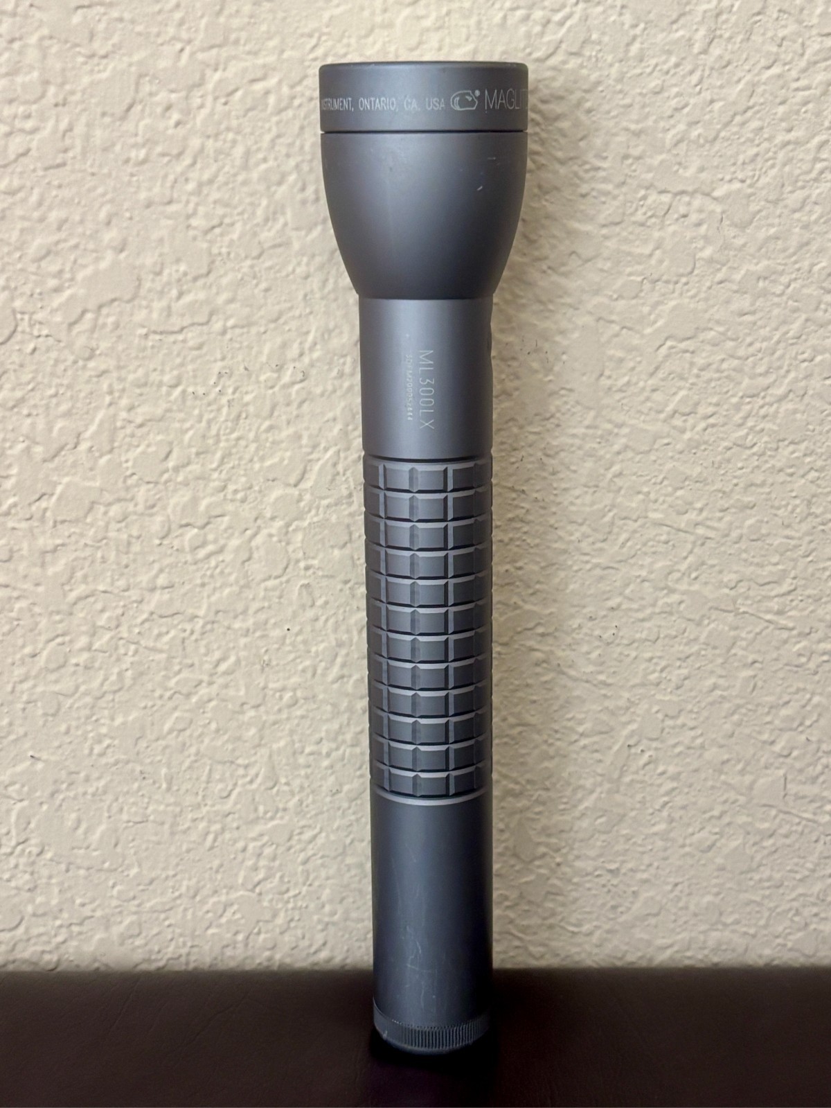 MAGLITE ML300LX 3 D cell Torch/Flashlight Professional Tactical Model Knurled