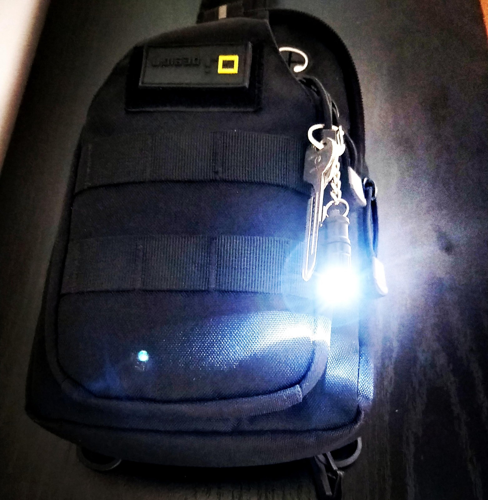 e1 Smallest Keychain Flashlight Micro Tiny Mini Keychain Light Long-Lasting