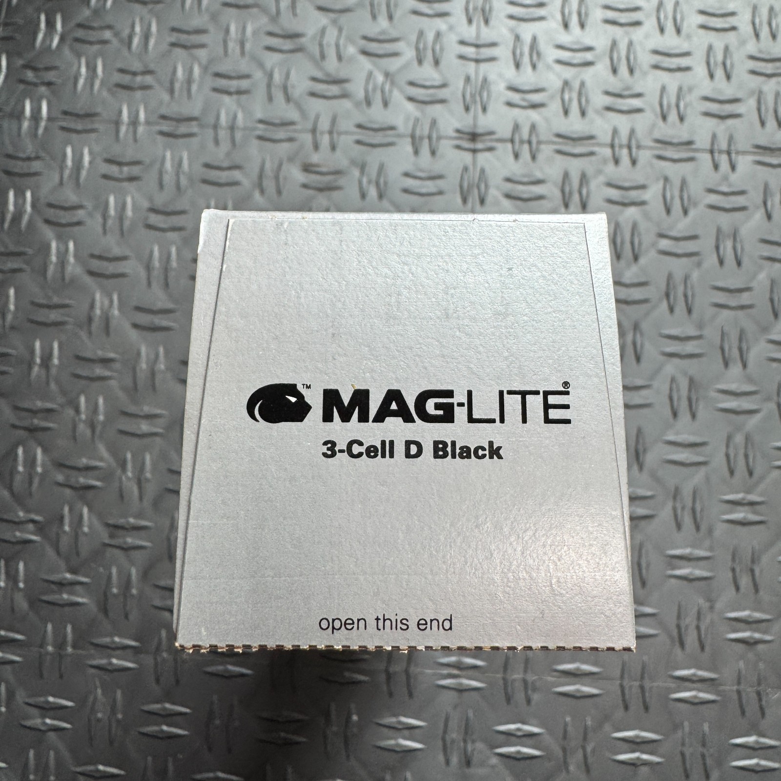 Maglite S3D395 3 D-Cell Black Flashlight Krypton Beam New Sealed USA