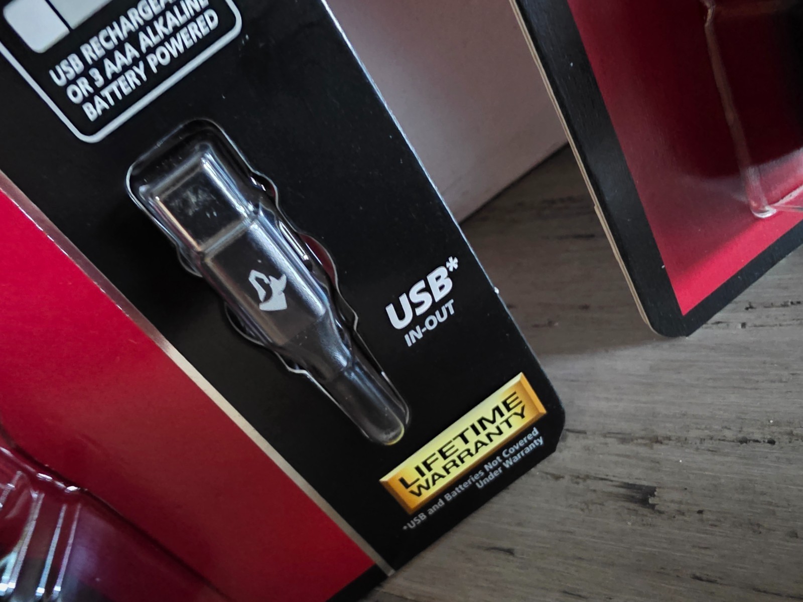 2x Husky 1200 Dual Power LED Rechargeable Focusing Flashlight (PVL-FLT-0020)