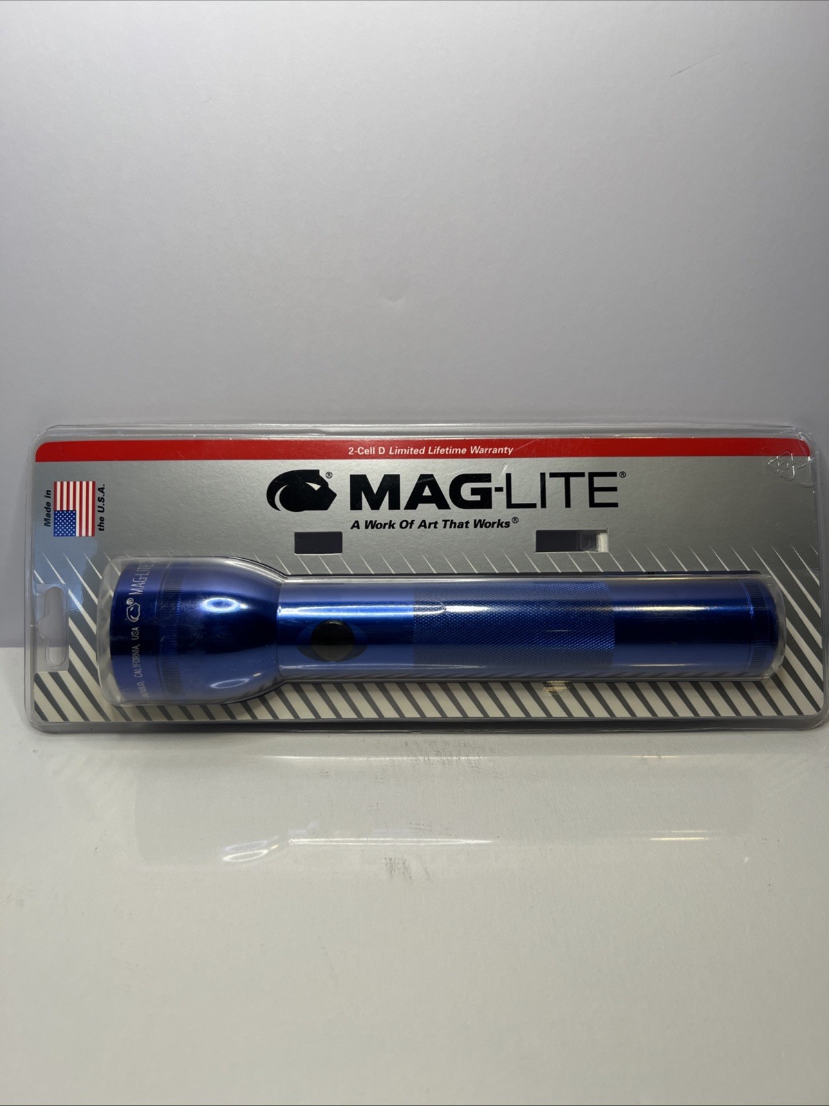 BLUE Maglite Incandescent 2-Cell D Flashlight, BLUE NEW IN BOX Model: S2D116 USA